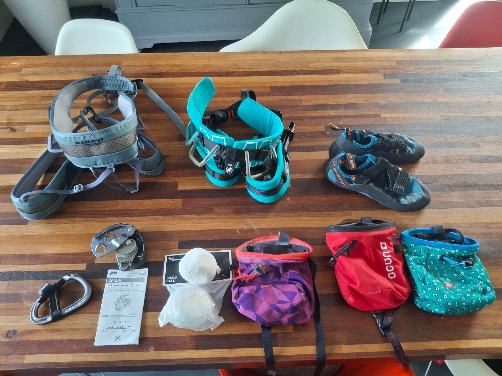 Klimuitrusting: Klimgordels, Klimschoenen, Grigri, Pofzakken, Sport en Fitness, Ophalen, Zo goed als nieuw, Klimsport-accessoire