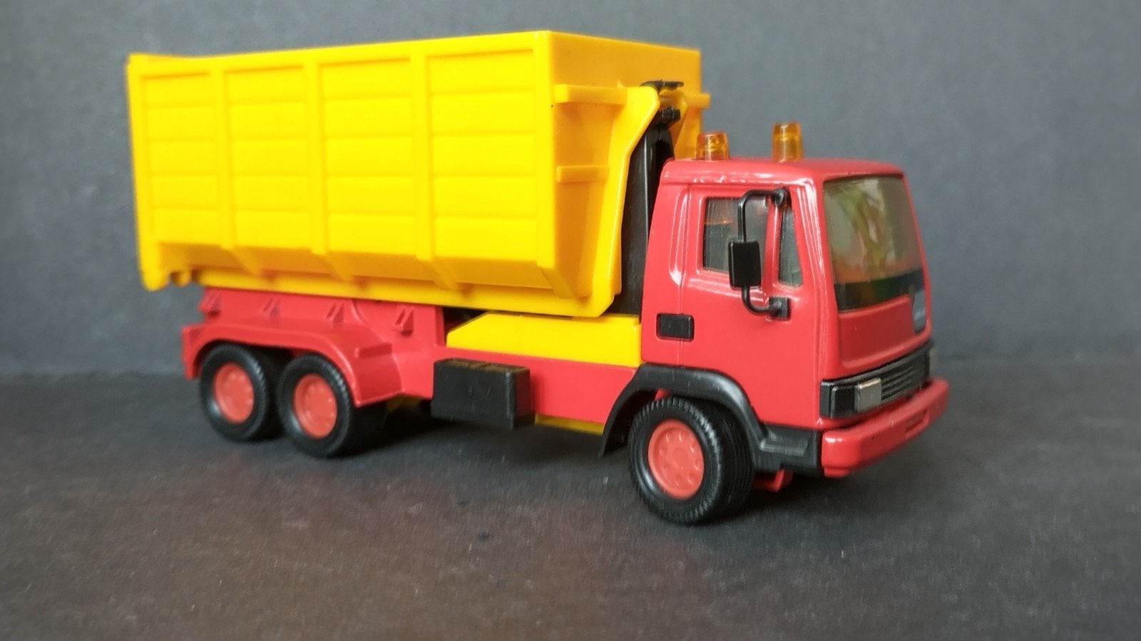 Leyland Daf Afzet container 1:50 Matchbox Pol, ., Zo goed als nieuw, ., Verzenden