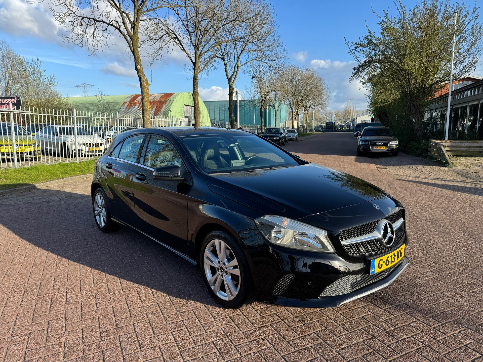 Mercedes-Benz A-klasse 180 d Business Solution AMG, Voorwielaandrijving, Gebruikt, 4 cilinders, Leder en Stof