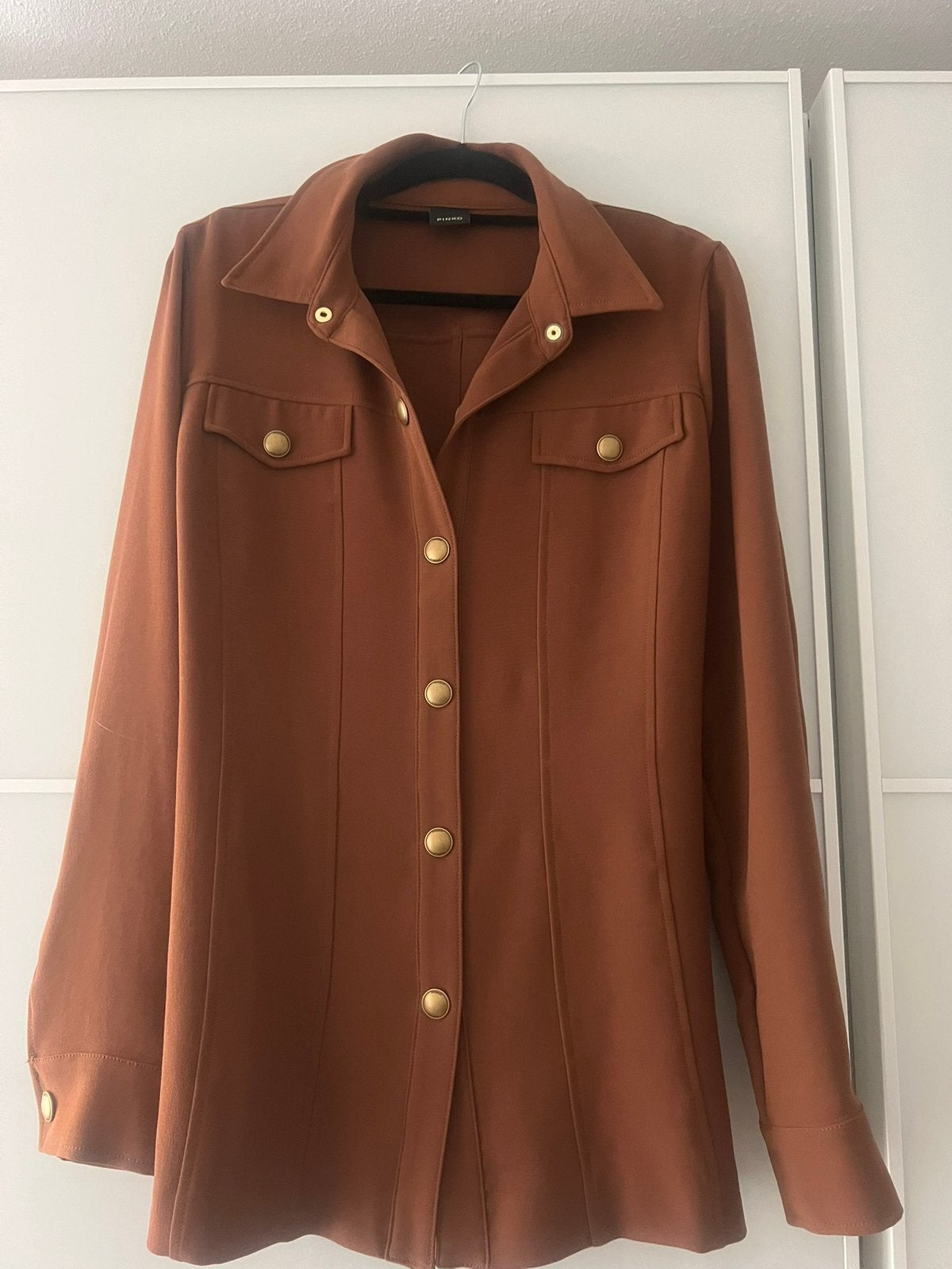 Pinko blouse cognac goud nieuw maat L, Kleding | Dames, Ophalen of Verzenden, Zo goed als nieuw, Maat 38/40 (M), Bruin