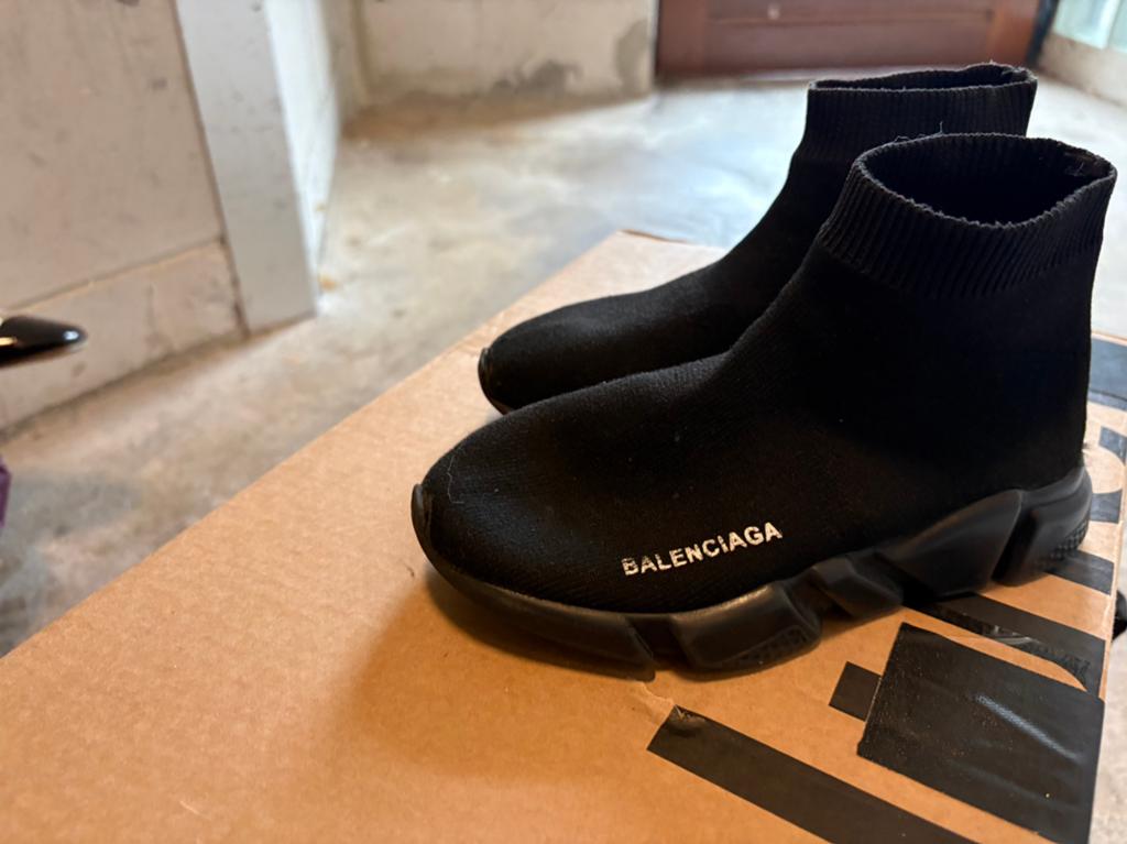 Die foto van broertje, hij wilde gewoon beetje kletsen, Kinderen en Baby's, Kinderkleding | Schoenen en Sokken, Gebruikt, Schoenen