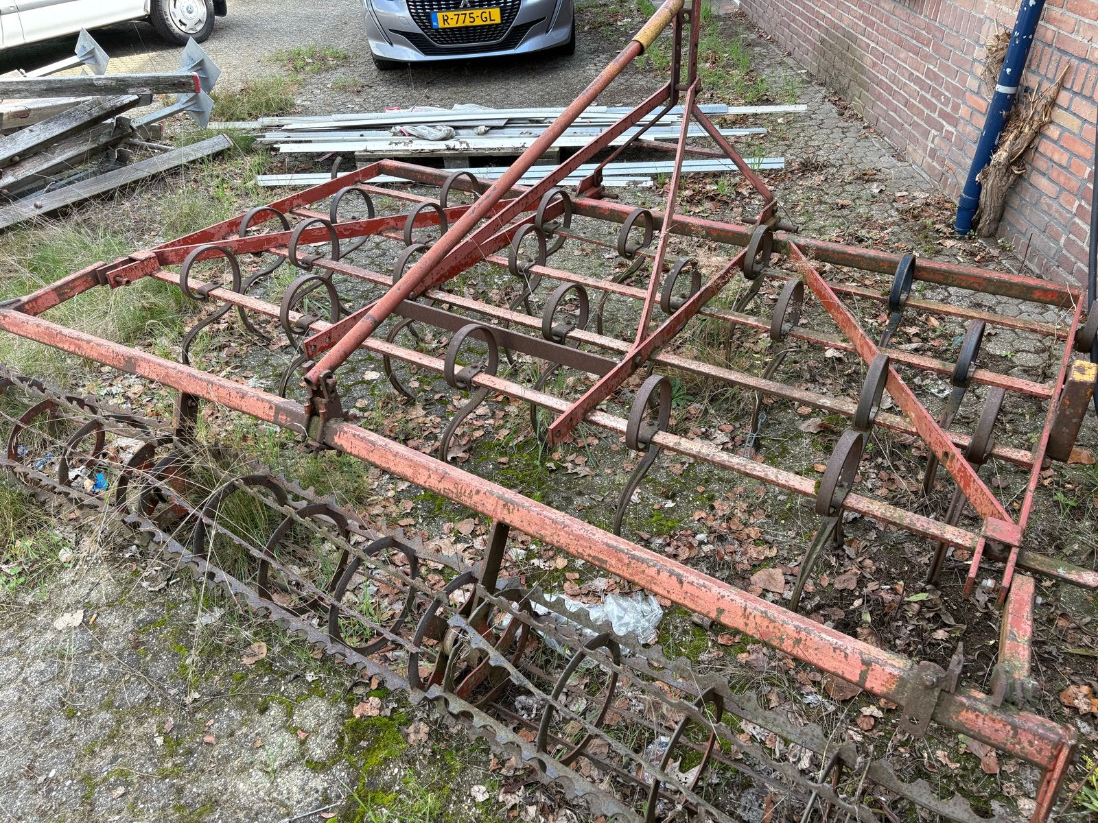 Triltand cultivator, Ophalen