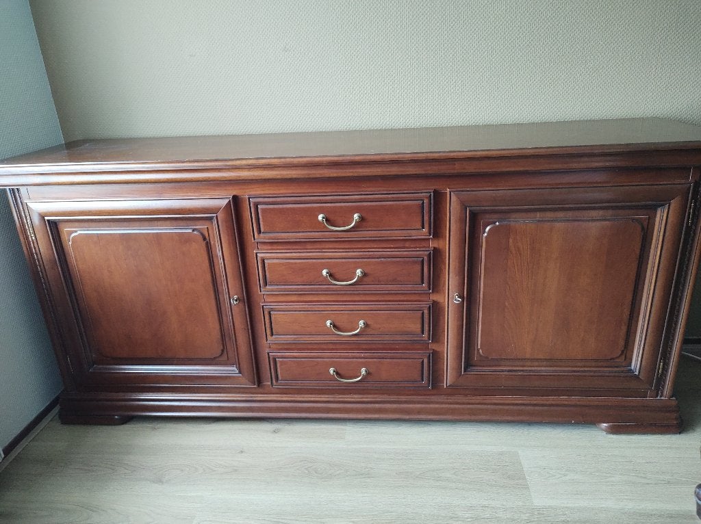 Foto 6 van Dressoir