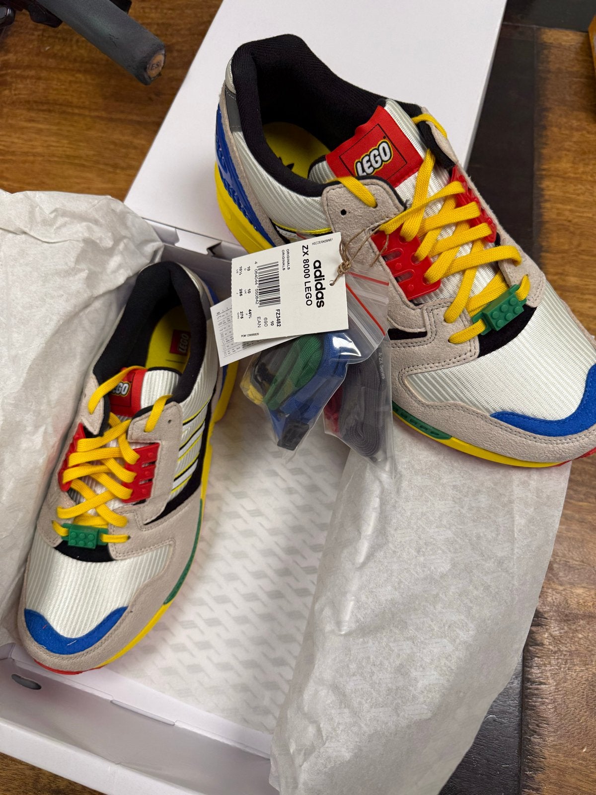 Nieuwe Adidas ZX 8000 LEGO sneakers - Maat 44, Ophalen of Verzenden, Nieuw, Overige kleuren, Sneakers of Gympen