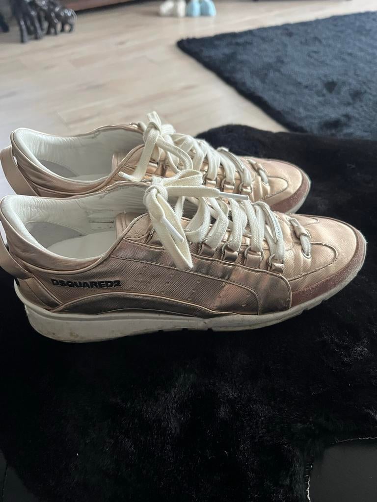 Dsquared2 sneakers licht rosé maat 40, Kleding | Dames, Schoenen, Ophalen of Verzenden, Zo goed als nieuw, Roze, Sneakers of Gympen