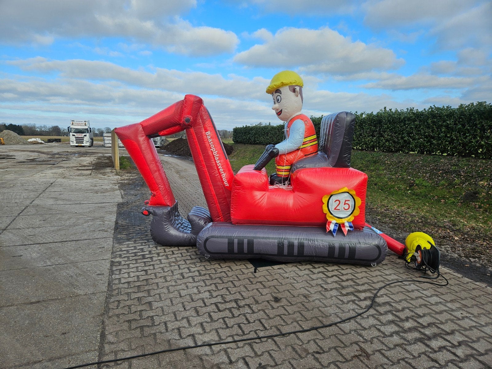 Abraham op graafmachine te huur!!, Ophalen, Zo goed als nieuw, Abraham of Sarah