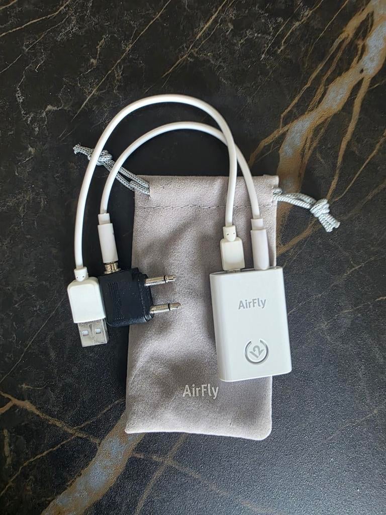 Twelve South Airfly Classic Bluetooth Zender, Ophalen of Verzenden, Zo goed als nieuw, Minder dan 2 meter, Overige kabels