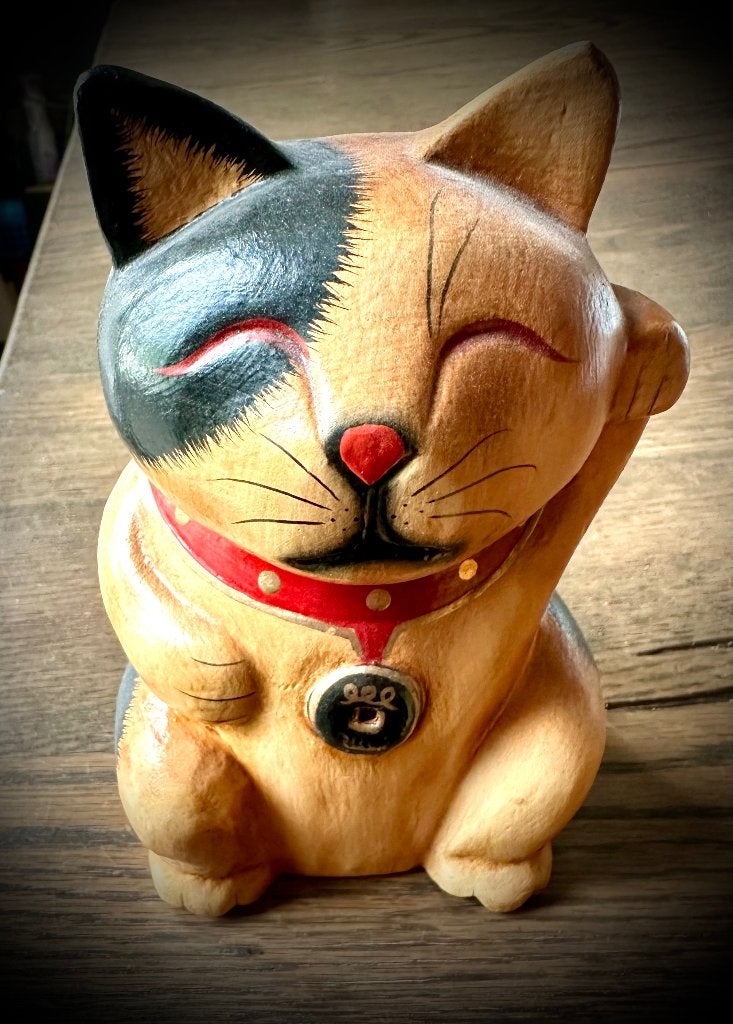 Gelukskat Maneki Neko wenkende kat poes curiosa vintage dier, Verzenden