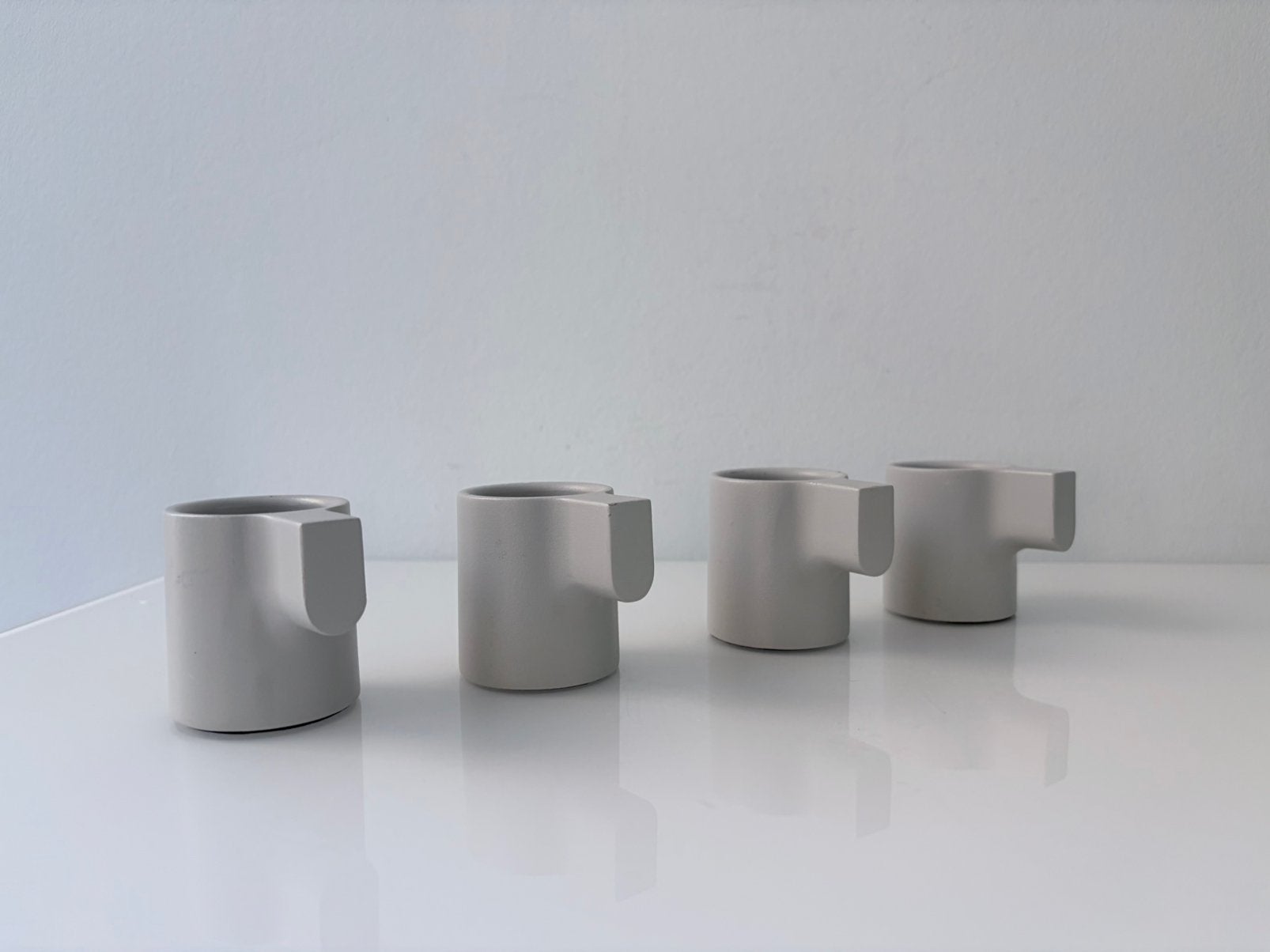 Set van 4 Ikea Ypperlig HAY kandelaren lichtgrijs, Gebruikt, 7 cm, IKEA, Ophalen of Verzenden