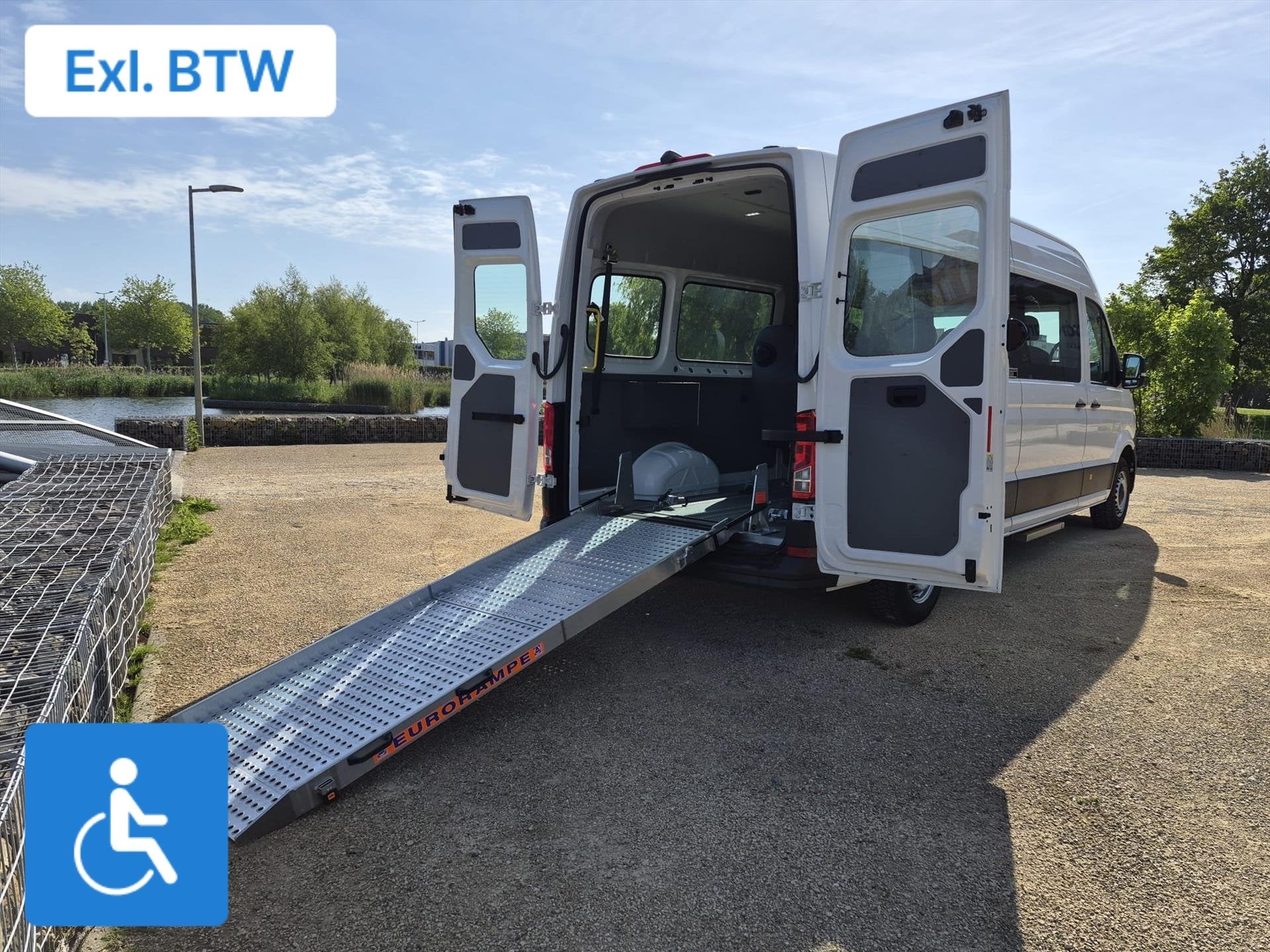 Volkswagen Crafter L4H3 Rolstoelbus Groepsvervoer 8+2, Stof, Gebruikt, 4 cilinders, Volkswagen