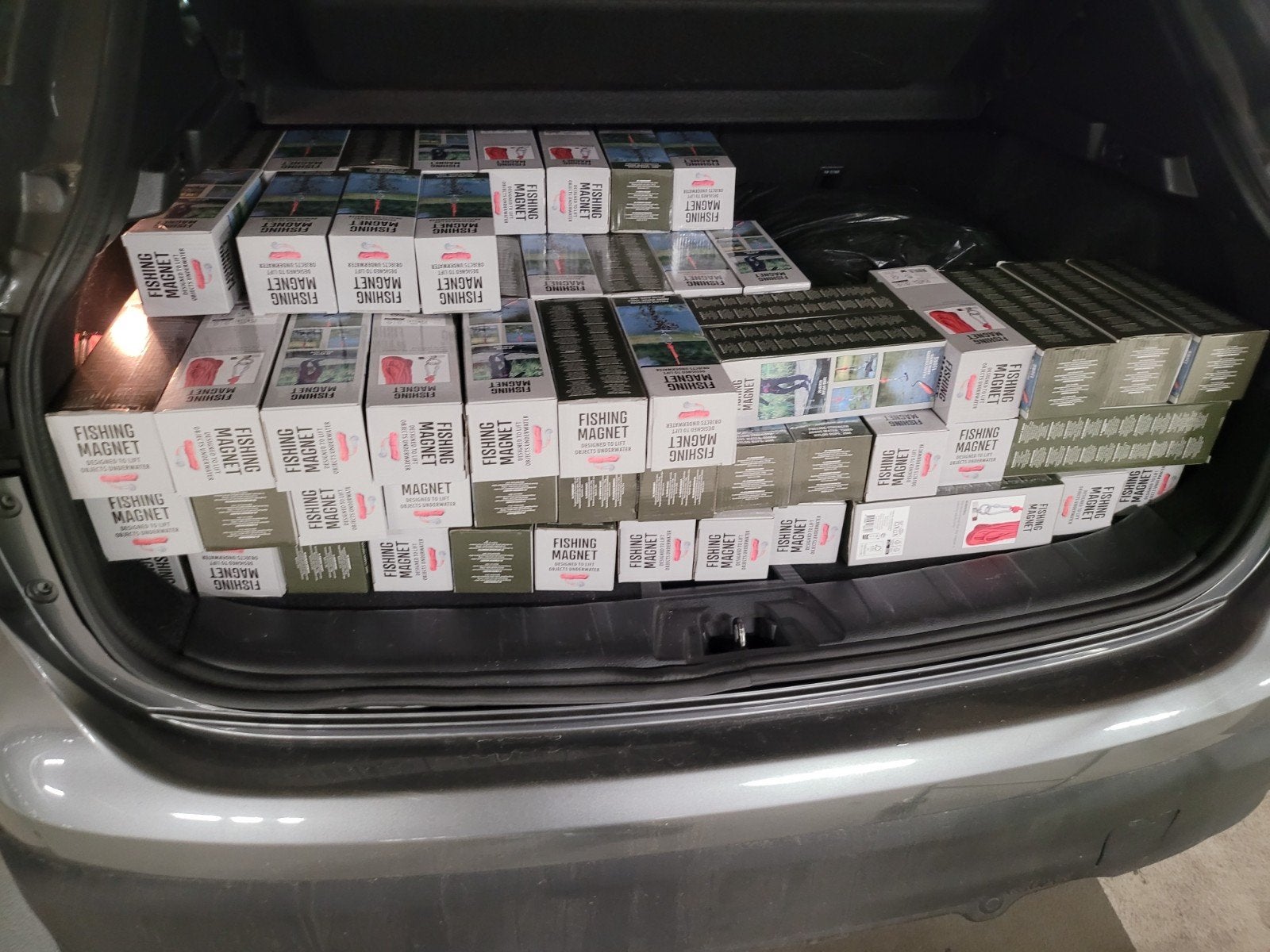 vismagneten 150 kg partij  80 stuks weg is weg, Ophalen