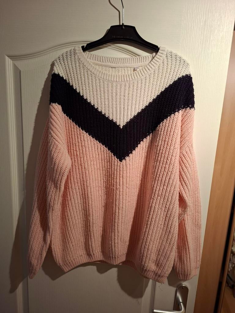 Mooie trui met V-patroon in roze, wit en zwart, Kleding | Dames, Ophalen of Verzenden, Gedragen, Maat 36 (S), Roze