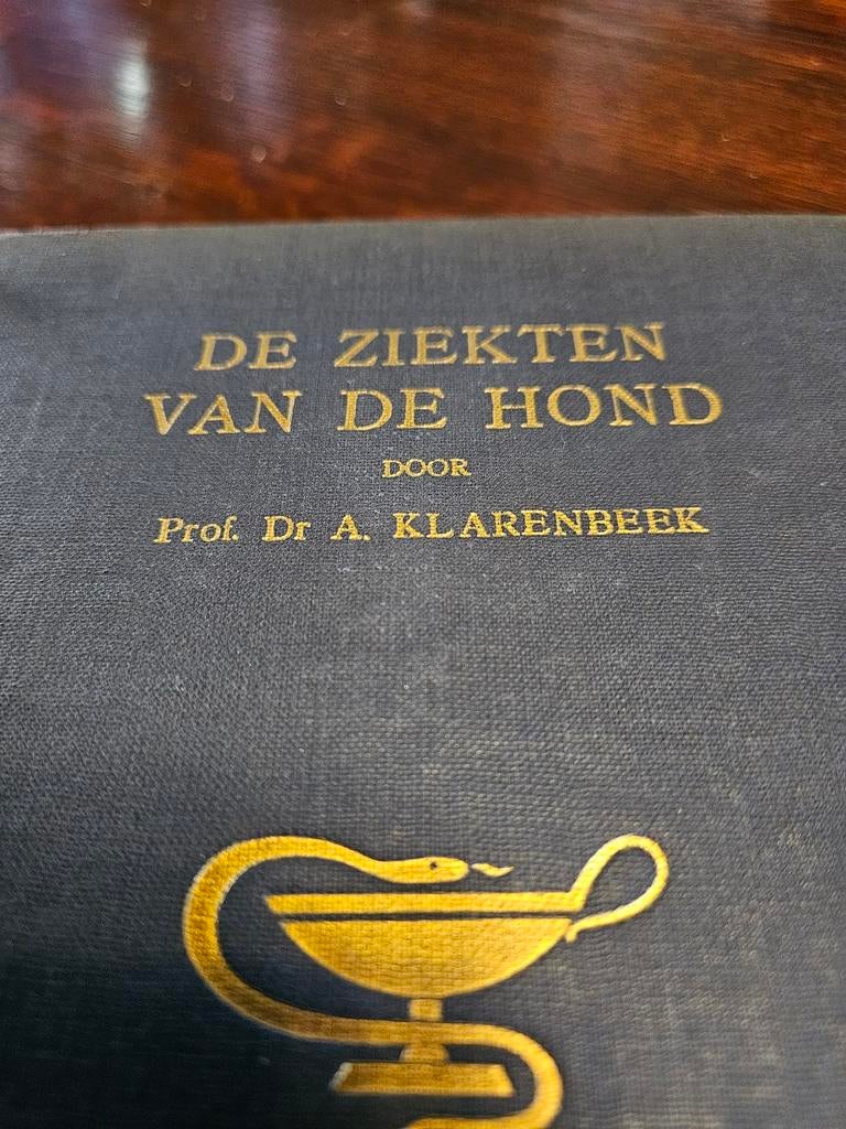 Boek: De Ziekten van de Hond - Prof. A. Klarenbeek (1950), Ophalen of Verzenden, Gelezen, Honden