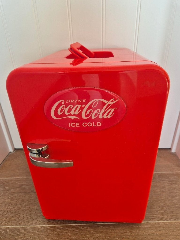 Coca Cola elektrische thermo mini-koelkast, Witgoed en Apparatuur, Ophalen, Zonder vriesvak, Energieklasse A of zuiniger, Minder dan 45 cm