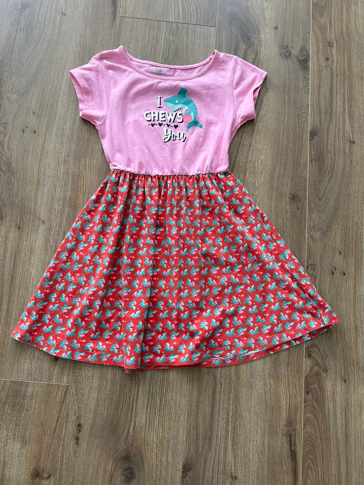 Leuke roze jurk korte mouwen met haai - 152, Kinderen en Baby's, Ophalen of Verzenden, Zo goed als nieuw, Meisje, Jurk of Rok
