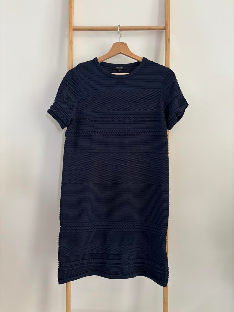 Donkerblauw jurkje met patroon NIKKIE, Blauw, Ophalen of Verzenden, Zo goed als nieuw, Maat 36 (S)