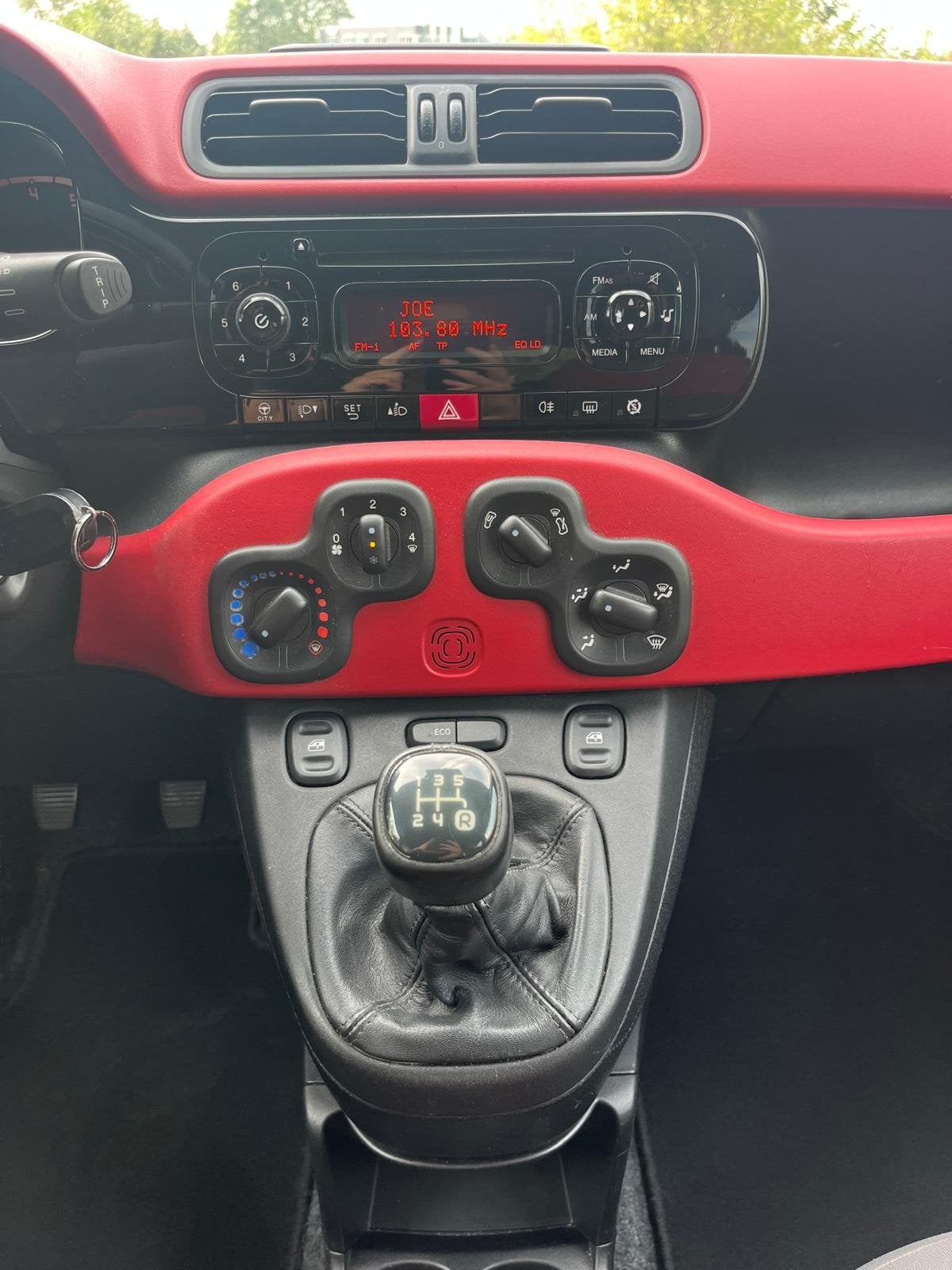 Foto 13 van Fiat Panda 0.9 | Airco | Distributieketting | APK september