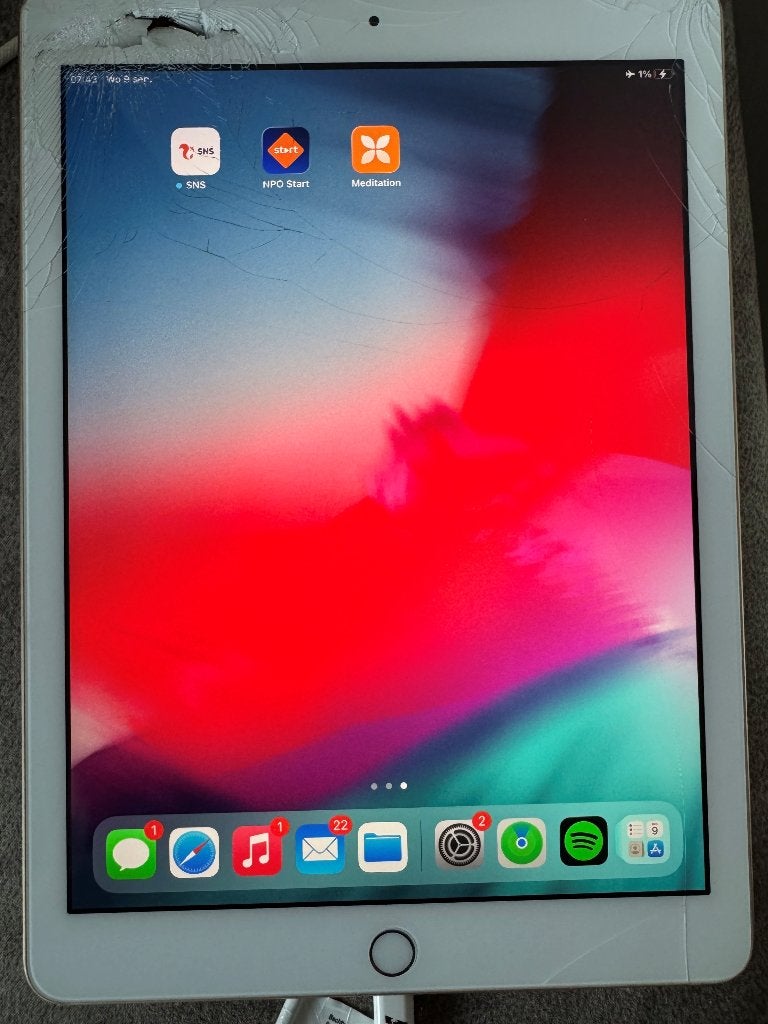 Ipad 5e generatie (scherm kapot) 32 gb, Computers en Software, 10 inch, Rose Goud, Gebruikt, 32 GB