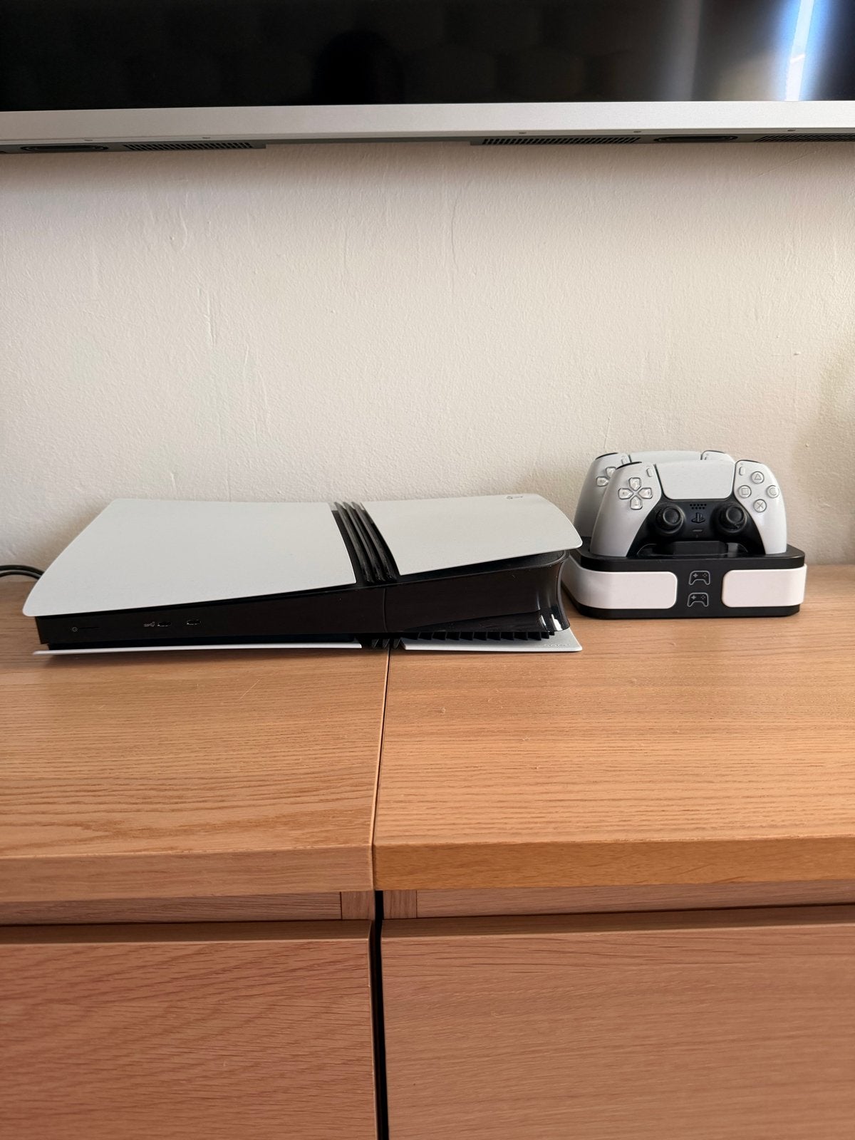 PlayStation 5 Pro met 2 Controllers, station extra geheugen, Spelcomputers en Games, Spelcomputers | Sony PlayStation 5, Ophalen