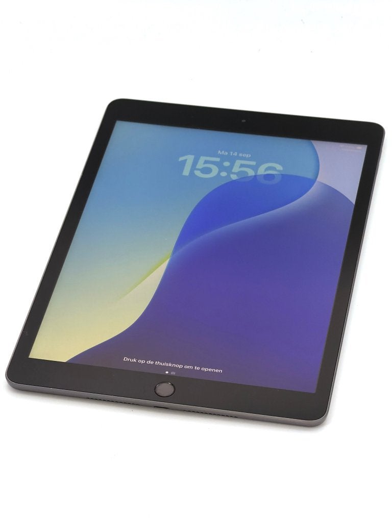 Zeer Mooie iPad 8th gen Black 128GB, met een goede batterij!, 10 inch, Gebruikt, Apple, .