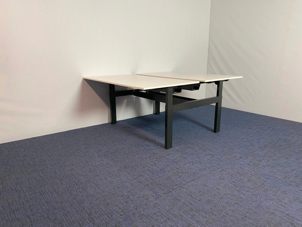 11 x Bench bureau Ahrend Balance, wit/zwart, 140 x 170 cm., Ophalen, Gebruikt, 140 cm, Duo-bureau
