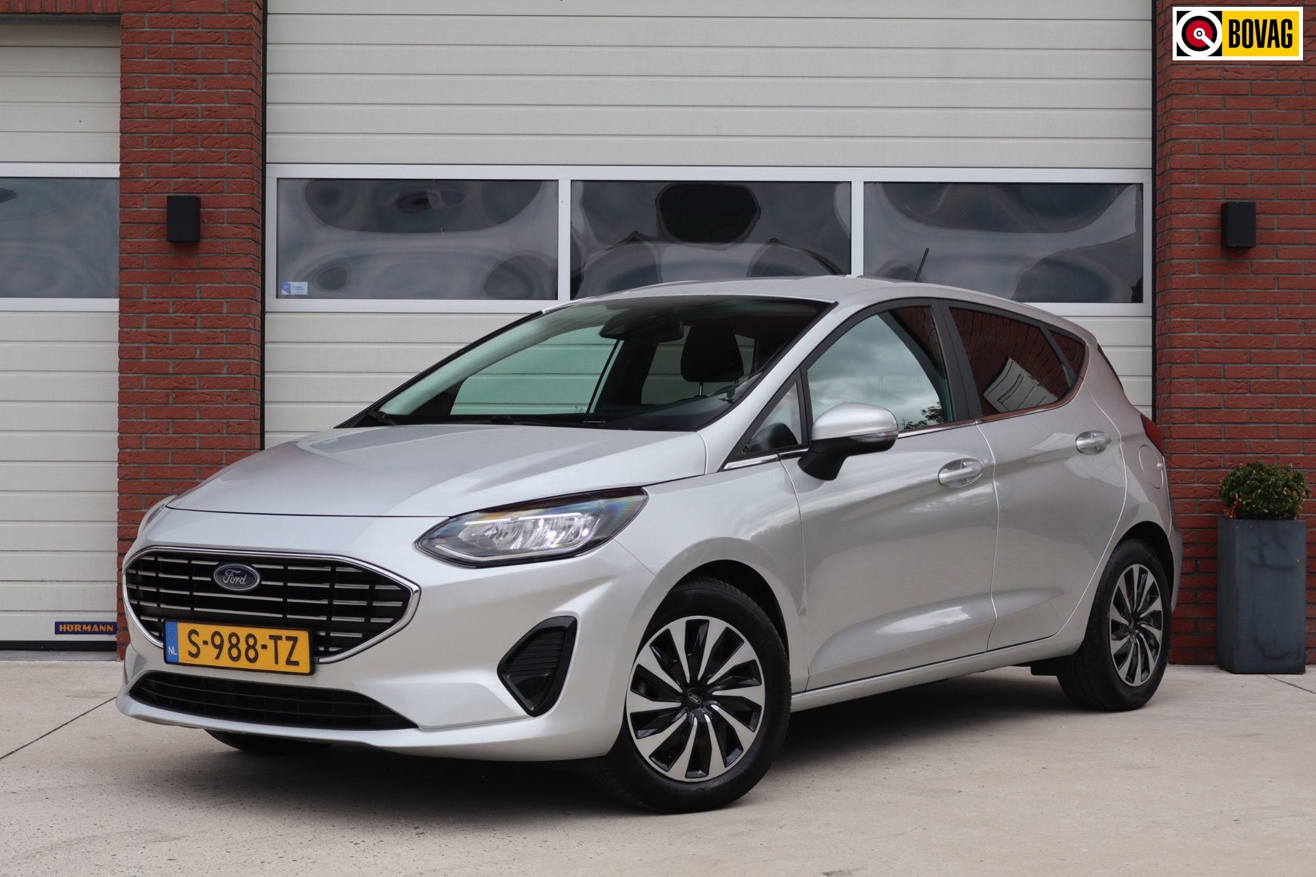 Ford Fiesta 1.0 EcoBoost 125pk Hybrid Titanium Automaat - Ni, Auto's, Automatische klimaatregeling, Bedrijf, 19 km/l, 999 cc