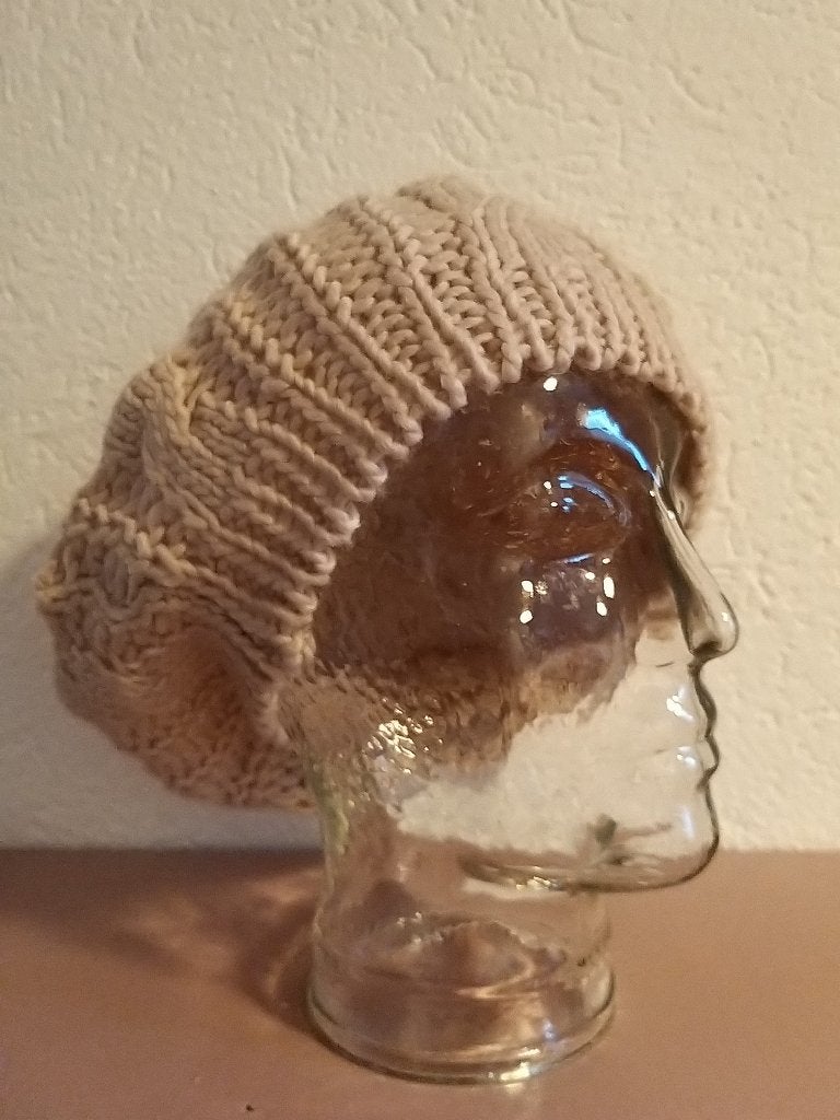 Nieuwe warme grof gebreide camel muts, Ophalen of Verzenden, Nieuw, Maat 42/44 (L), Muts