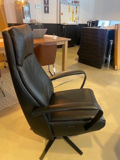 Leren Relaxfauteuil TW218 De Toekomst | Woonloods Dongen, Huis en Inrichting, Fauteuils, Ophalen, Nieuw, 50 tot 75 cm, Leer