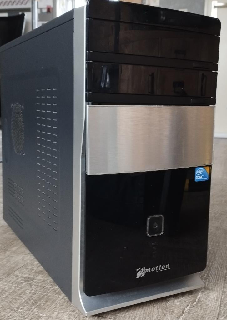 Intel pc, Computers en Software, Desktop Pc's, Gebruikt, 2 tot 3 Ghz, SSD, 4 GB, Ophalen of Verzenden