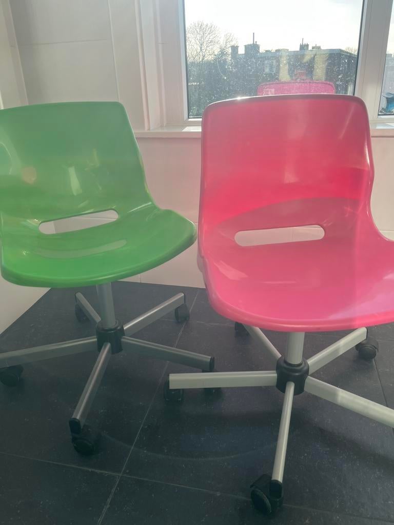 IKEA SNILLE Bureaustoelen roze en groen, Ophalen, Zo goed als nieuw, Roze