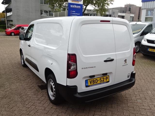 Peugeot Partner 1.6 BlueHDI Premium Long 100 PK AIRCO NAVI D, Auto's, Bestelauto's, Gebruikt, 4 cilinders, Origineel Nederlands