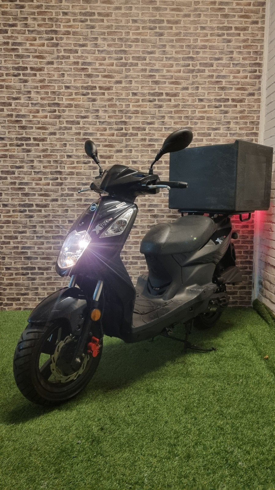 Zeer nette Sym X Pro E4 bezorgscooter 2019! incl box, Ophalen of Verzenden, Overige modellen