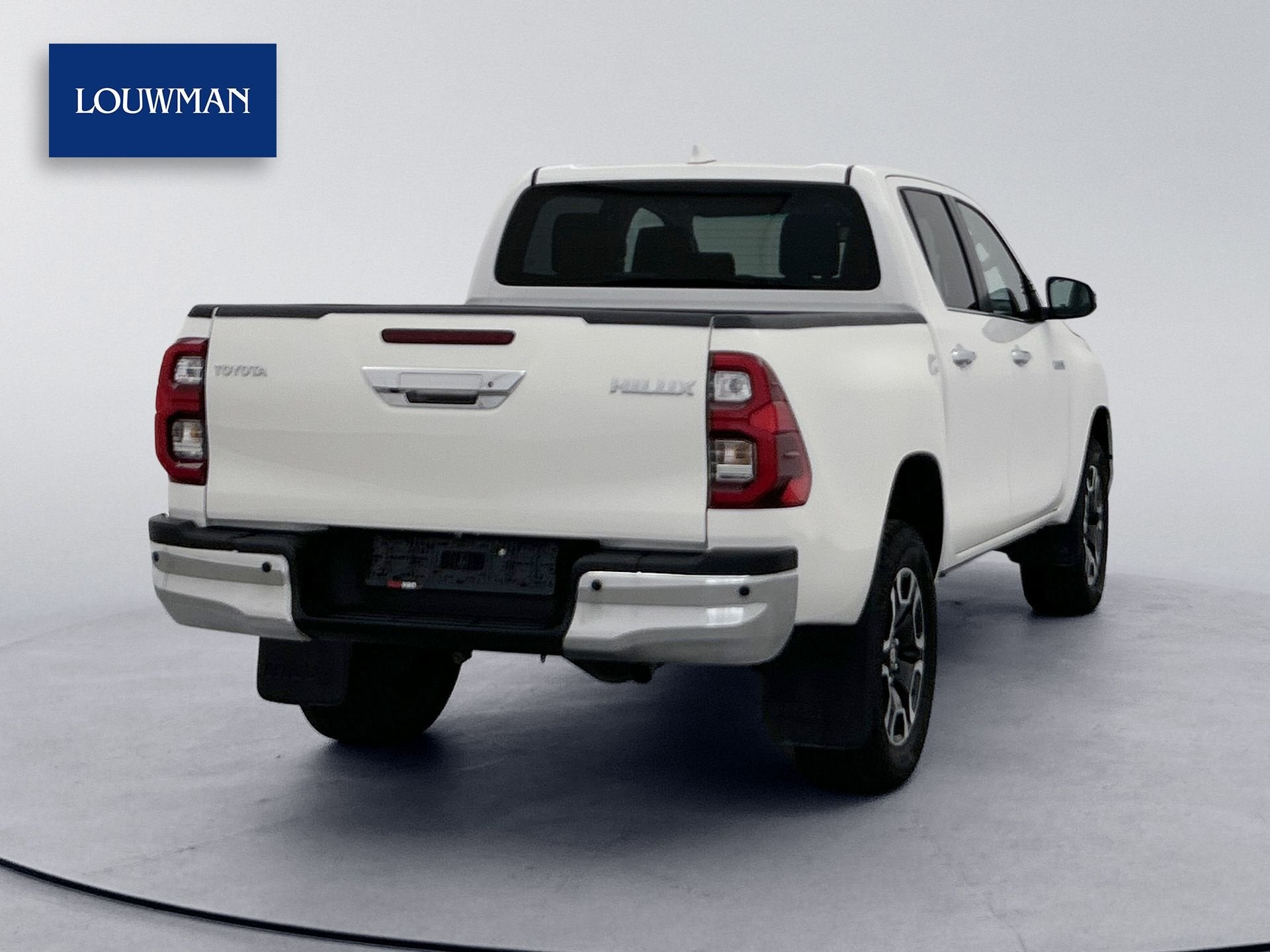 Toyota Hilux 2.8 D-4D Double Cab Professional 4x4 Navigatie, Stof, Gebruikt, Zwart, 4 cilinders