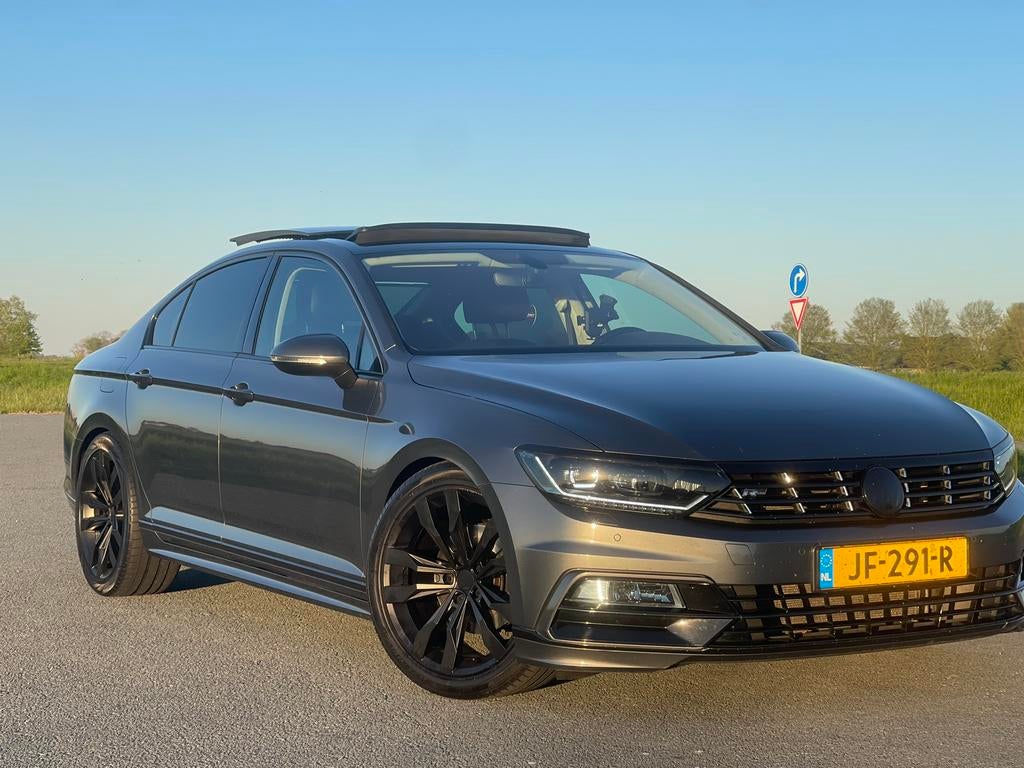 Volkswagen Passat 1.6 TDI 88KW BMT DSG 2016 Grijs, Auto's, 4 cilinders, Leder en Stof, Origineel Nederlands, Diesel