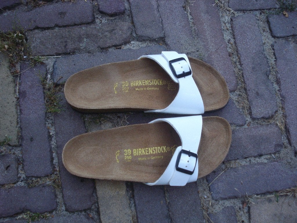 BIRKENSTOCK MADRID WIT 39 NU GRATIS VERZENDING PER POST, Slippers, Verzenden, Wit, Zo goed als nieuw