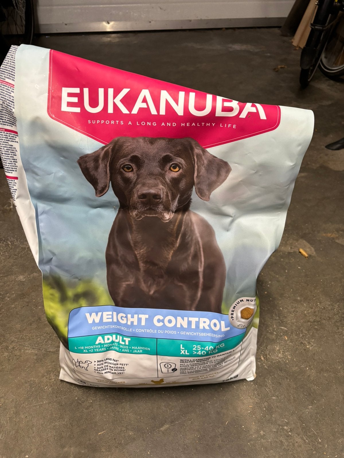Gratis afhalen: 5kg eukanuba adult weight control brokken, Dieren en Toebehoren, Ophalen, Hond