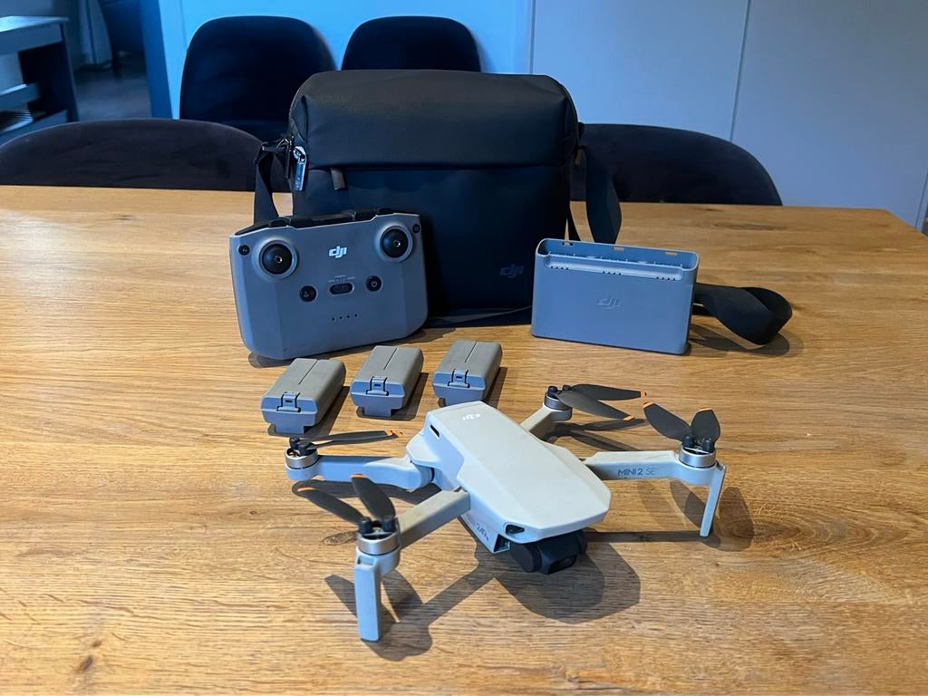 DJI Mini 2 SE Fly More Combo - Zo goed als nieuw, Ophalen, Zo goed als nieuw