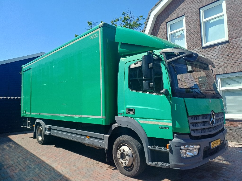 Atego 1223 Bj 2014, Automaat, Diesel, Particulier, Elektrische buitenspiegels