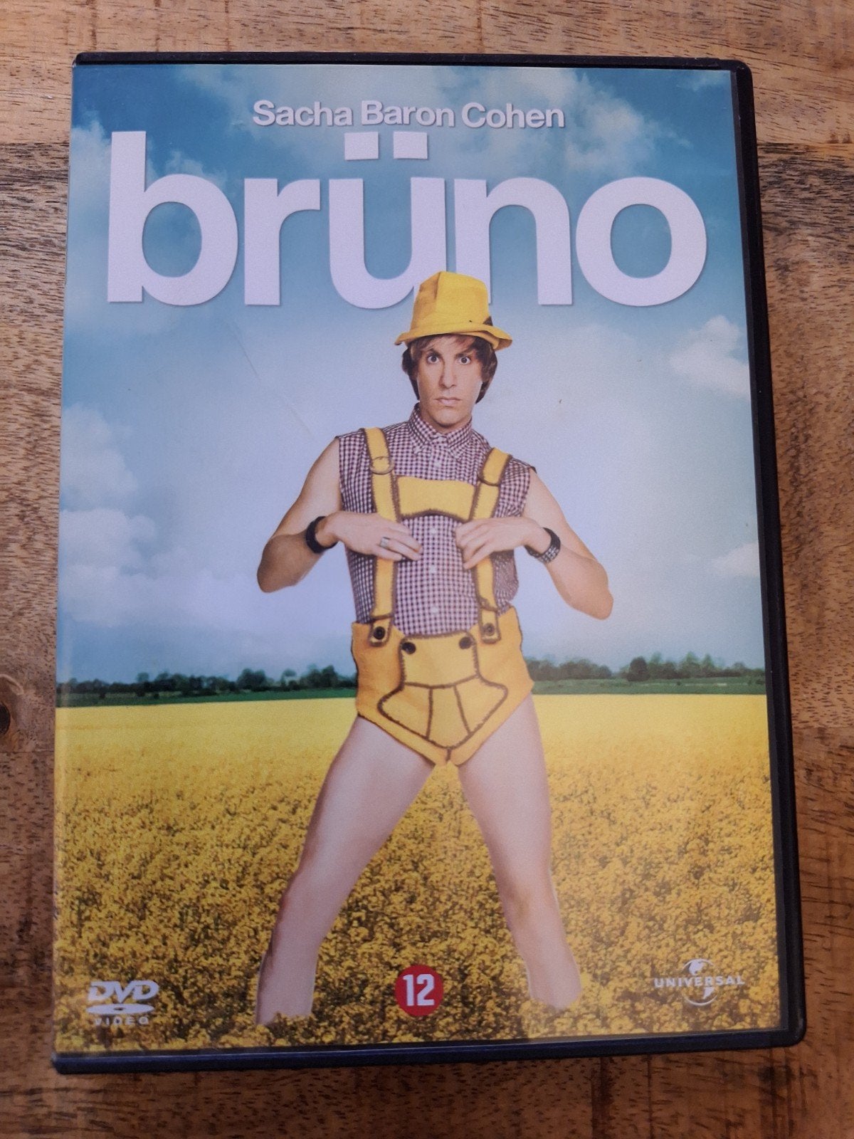 Bruno, Ophalen of Verzenden, Zo goed als nieuw, Romantische komedie