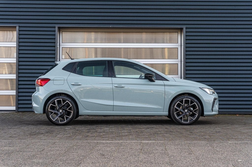 SEAT Ibiza 1.0 EcoTSI 95pk FR Business Connect | 18" Velgen, Auto's, Seat, Voorwielaandrijving, 12 maanden, Stof, 95 pk