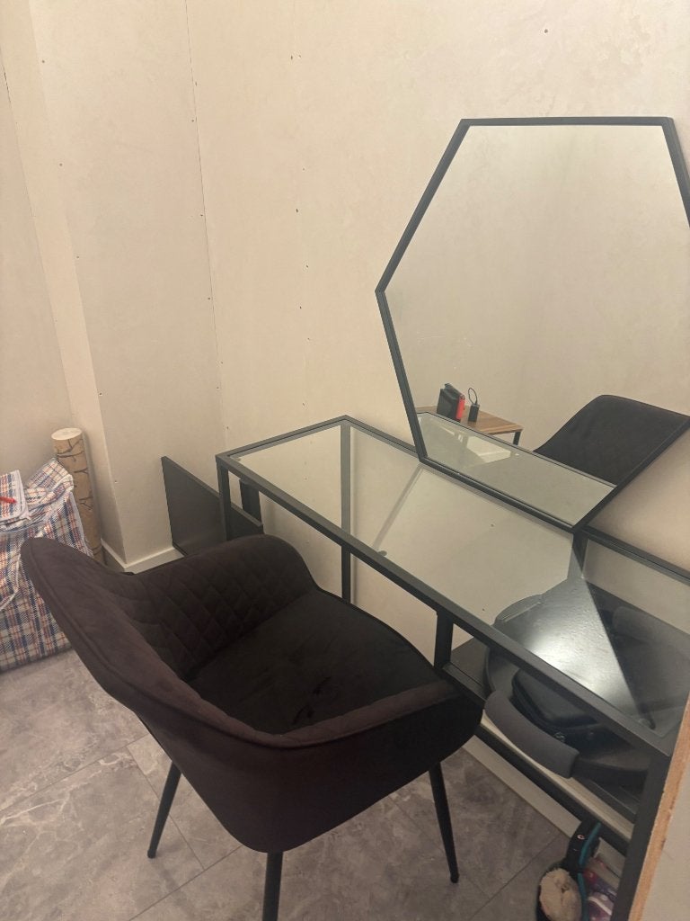 Moderne kaptafel met spiegel en stoel, Ophalen, 100 tot 150 cm, Metaal of Aluminium, 100 tot 150 cm