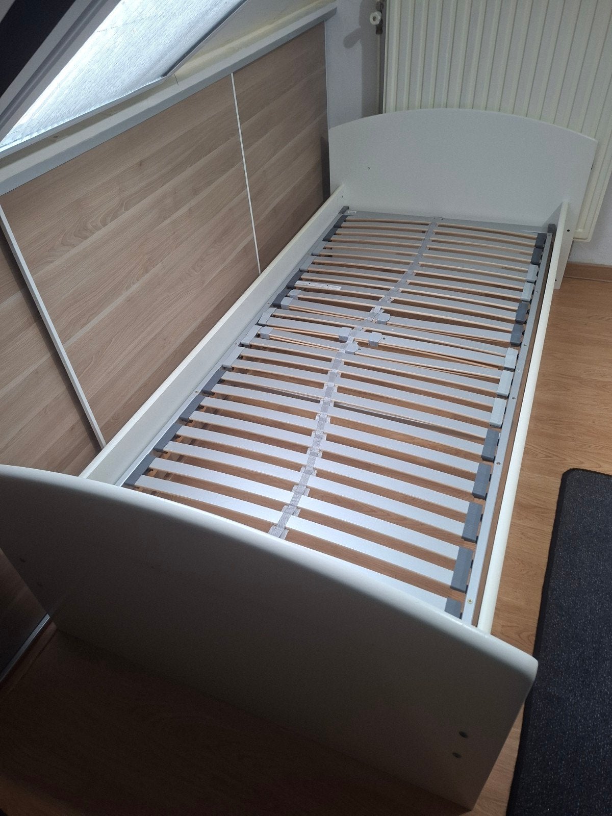 een persons bed, Gebruikt, 90 cm, Eenpersoons, Ophalen of Verzenden