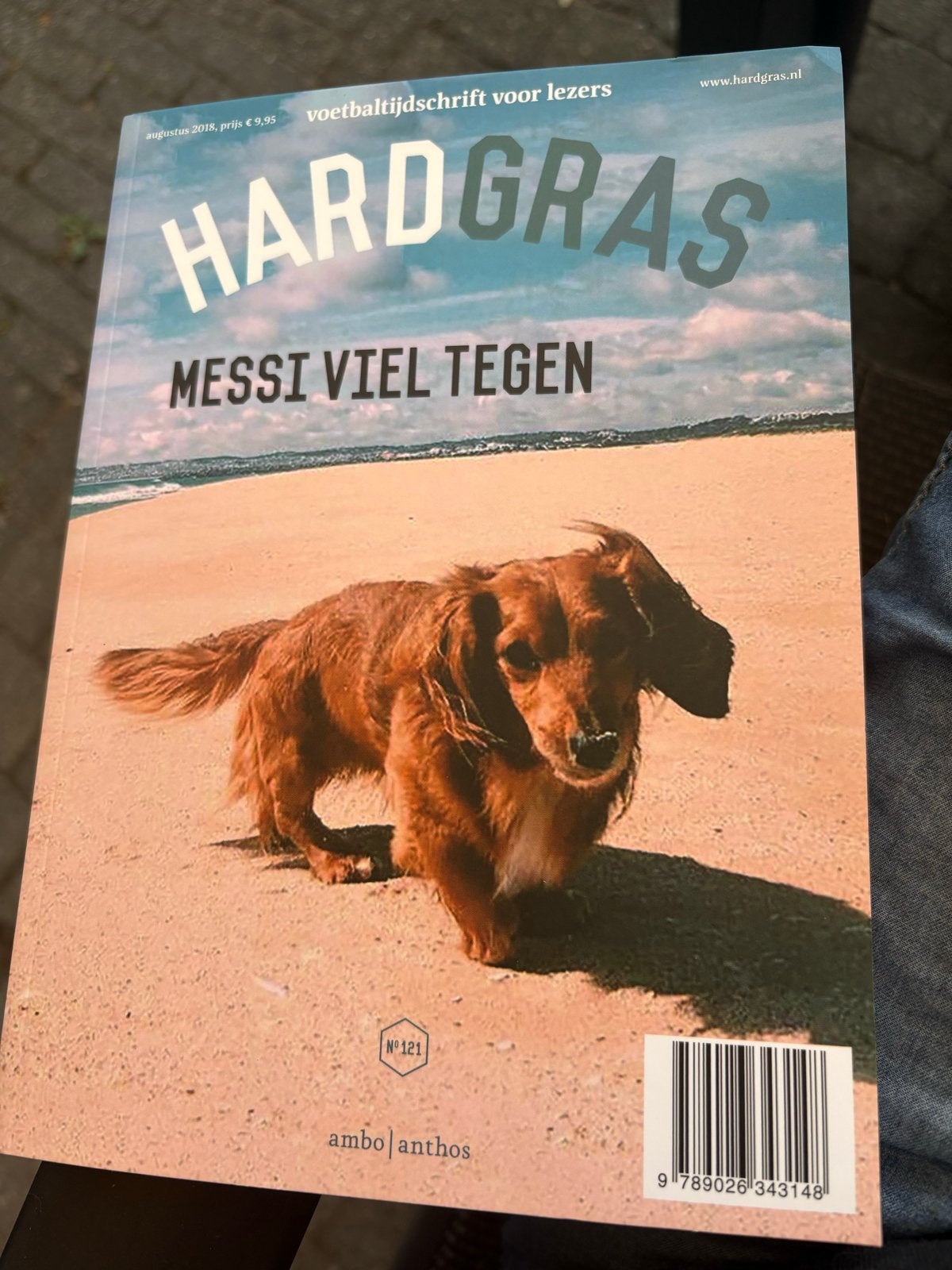 Hard Gras 121: Messi Viel Tegen - Voetbaltijdschrift, Boeken, Sportboeken, Gelezen, Balsport, Ophalen of Verzenden