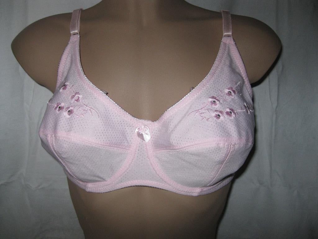 maat 80-B, 1 roze beugel BH, Kleding | Dames, Ondergoed en Lingerie, Onbekend, Ophalen of Verzenden, Roze, BH