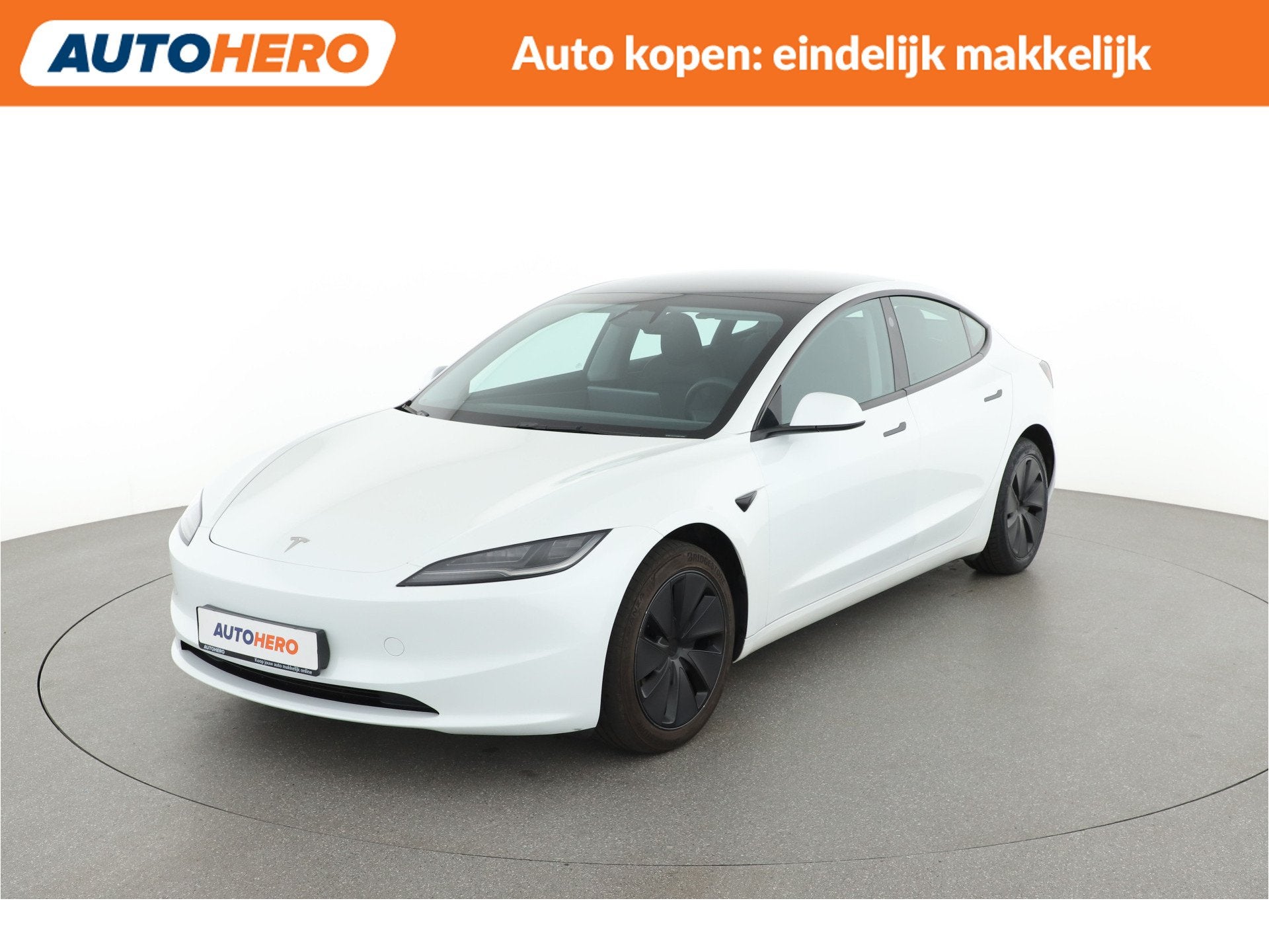 Tesla Model 3 RWD 60 kWh l VB77838 l (bj 2024, automaat), Auto's, Tesla, Automaat, Achterwielaandrijving, Gebruikt, Wit