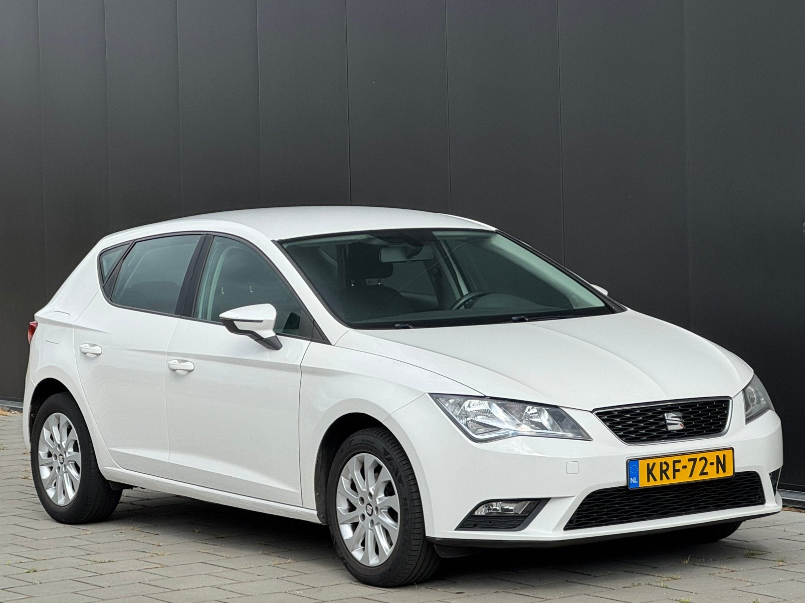 Seat Leon 1.2 TSI Style businiss 110pk 2015 5drs Clima, Auto's, Voorwielaandrijving, Stof, 4 cilinders, Leon