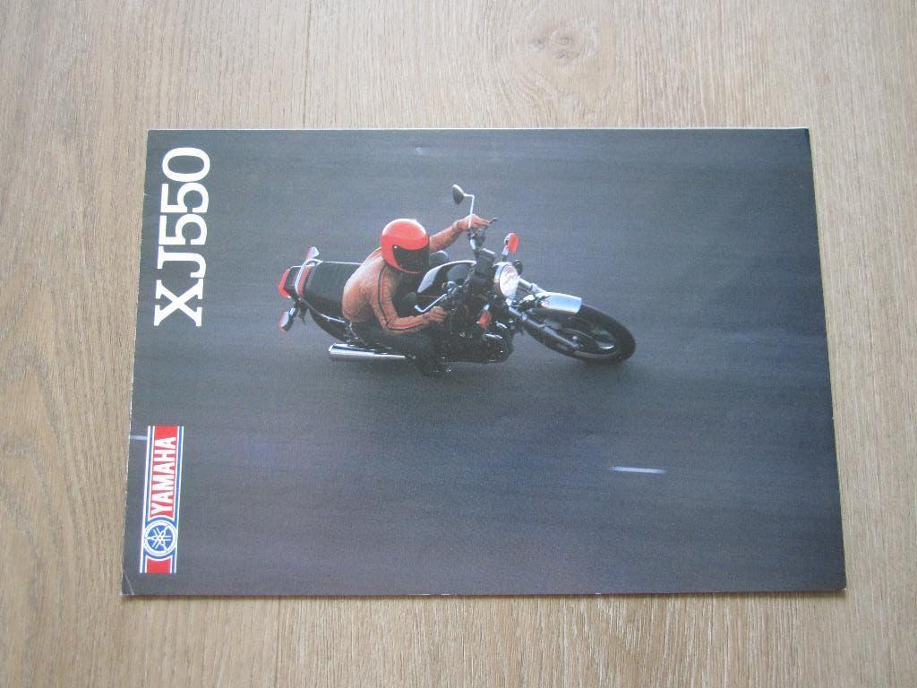 Yamaha XJ 550 brochure folder 1982, Motoren, Ophalen of Verzenden, Yamaha