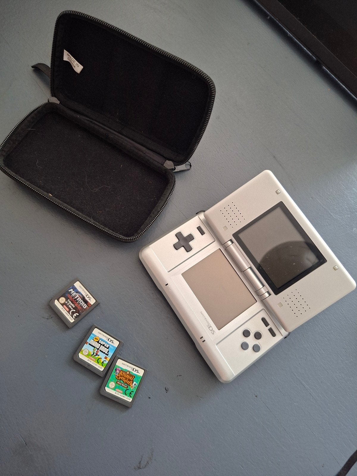 Originele Nintendo DS  met games en hoesje, Spelcomputers en Games, Met games, Gebruikt, DS Original of Phat, Ophalen of Verzenden