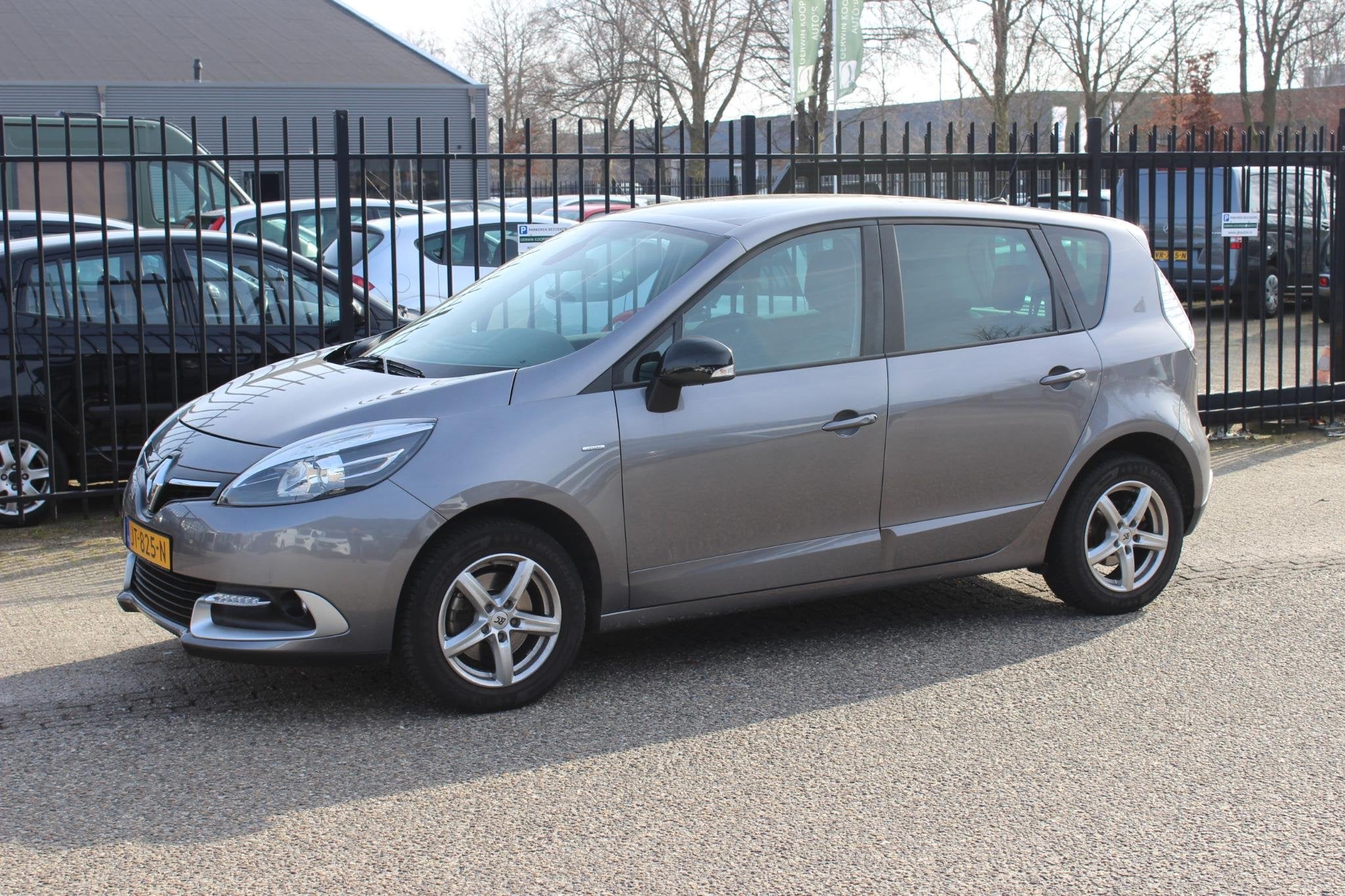 Renault Scénic 1.2 TCe Limited, Navigatie!, Voorwielaandrijving, Stof, Gebruikt, 4 cilinders