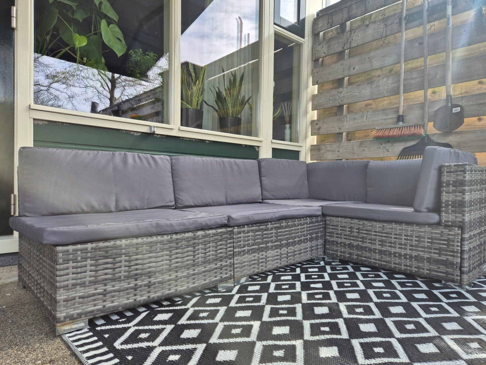 Loungeset 4-delig met kussens poly rotan grijs, Tuin en Terras, Tuinsets en Loungesets, Ophalen, 4 zitplaatsen, Zo goed als nieuw
